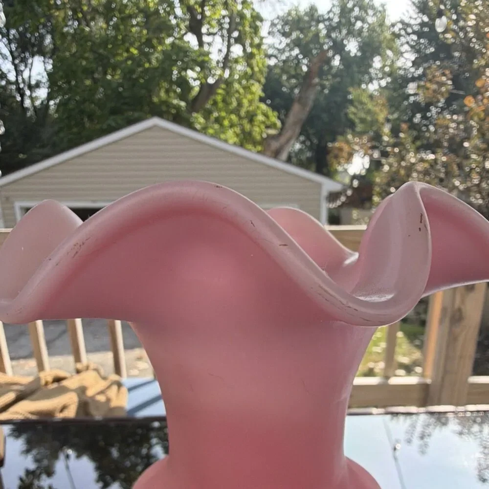 Unmarked pink frosted